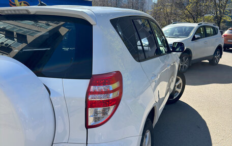 Toyota RAV4, 2011 год, 1 100 000 рублей, 4 фотография