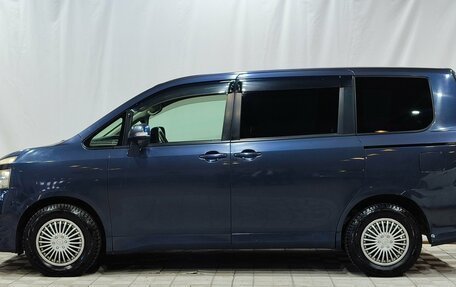 Toyota Voxy II, 2008 год, 1 100 000 рублей, 8 фотография