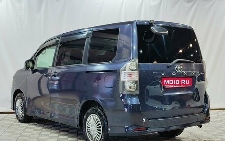 Toyota Voxy II, 2008 год, 1 100 000 рублей, 7 фотография