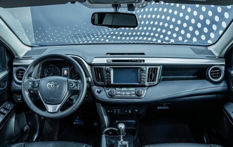 Toyota RAV4, 2018 год, 2 296 000 рублей, 15 фотография