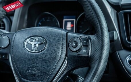 Toyota RAV4, 2018 год, 2 296 000 рублей, 14 фотография