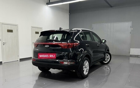 KIA Sportage IV рестайлинг, 2018 год, 2 045 000 рублей, 2 фотография