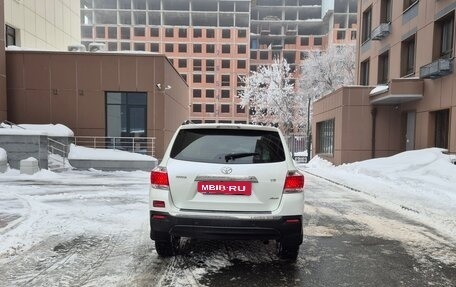 Toyota Highlander III, 2013 год, 2 030 000 рублей, 15 фотография