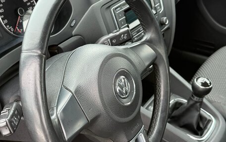 Volkswagen Jetta VI, 2014 год, 1 060 000 рублей, 26 фотография