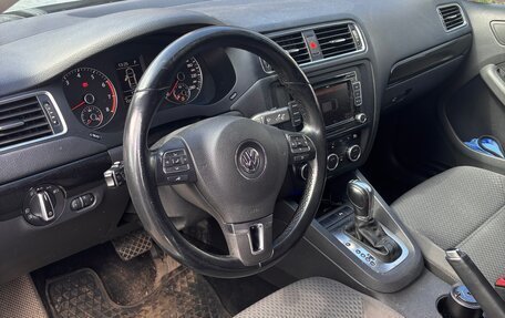 Volkswagen Jetta VI, 2013 год, 1 200 000 рублей, 7 фотография