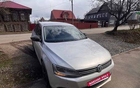 Volkswagen Jetta VI, 2013 год, 1 200 000 рублей, 6 фотография