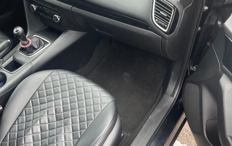 Mazda 3, 2014 год, 900 000 рублей, 15 фотография