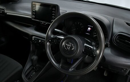 Toyota Yaris, 2020 год, 1 170 000 рублей, 12 фотография