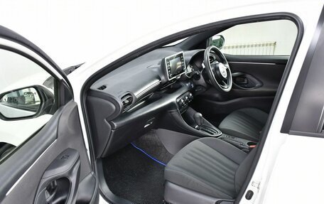 Toyota Yaris, 2020 год, 1 170 000 рублей, 19 фотография