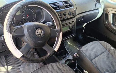 Skoda Fabia II, 2013 год, 690 000 рублей, 12 фотография