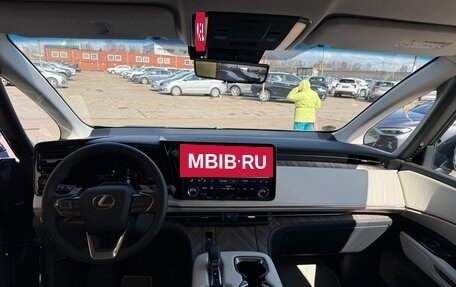 Lexus LM, 2025 год, 21 000 000 рублей, 11 фотография