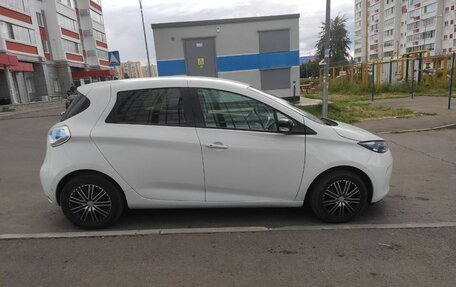 Renault ZOE I рестайлинг, 2016 год, 1 000 000 рублей, 8 фотография