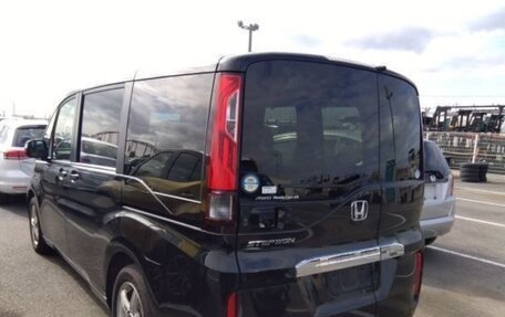 Honda Stepwgn IV, 2019 год, 2 290 000 рублей, 3 фотография