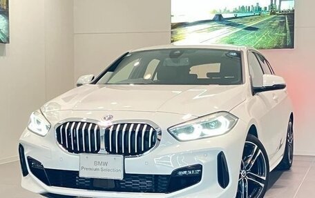 BMW 1 серия, 2023 год, 1 750 000 рублей, 2 фотография