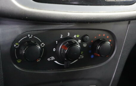 Renault Sandero II рестайлинг, 2018 год, 899 990 рублей, 18 фотография