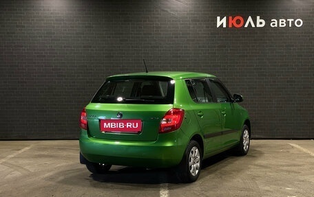 Skoda Fabia II, 2014 год, 800 000 рублей, 5 фотография