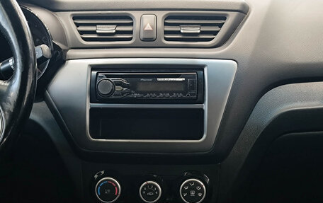 KIA Rio III рестайлинг, 2015 год, 899 000 рублей, 15 фотография