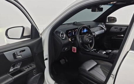 Mercedes-Benz GLB, 2021 год, 2 860 000 рублей, 12 фотография