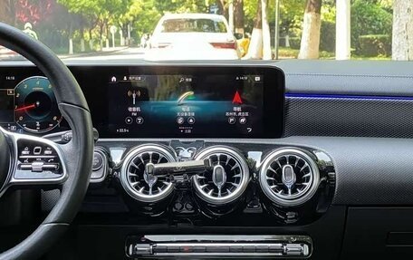 Mercedes-Benz A-Класс, 2022 год, 2 150 000 рублей, 10 фотография