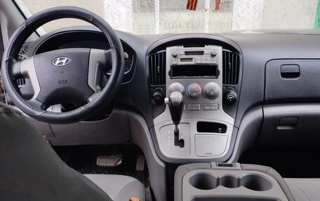 Hyundai Grand Starex Grand Starex I рестайлинг 2, 2010 год, 1 100 000 рублей, 9 фотография