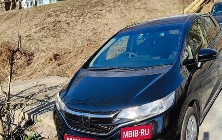 Honda Fit III, 2019 год, 950 000 рублей, 7 фотография