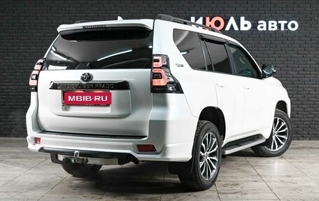 Toyota Land Cruiser Prado 150 рестайлинг 2, 2021 год, 7 230 000 рублей, 4 фотография