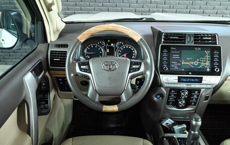 Toyota Land Cruiser Prado 150 рестайлинг 2, 2021 год, 7 230 000 рублей, 11 фотография