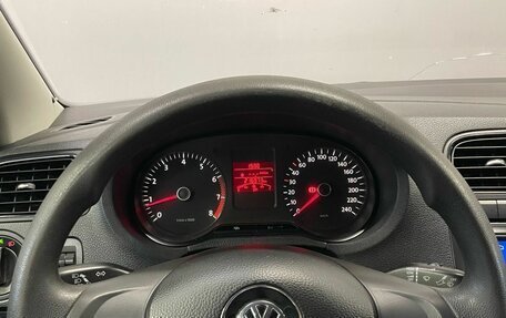 Volkswagen Polo VI (EU Market), 2011 год, 540 000 рублей, 14 фотография