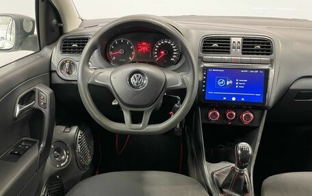 Volkswagen Polo VI (EU Market), 2011 год, 540 000 рублей, 13 фотография