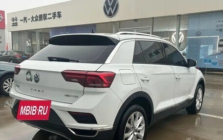 Volkswagen T-Roc I, 2021 год, 1 305 000 рублей, 3 фотография