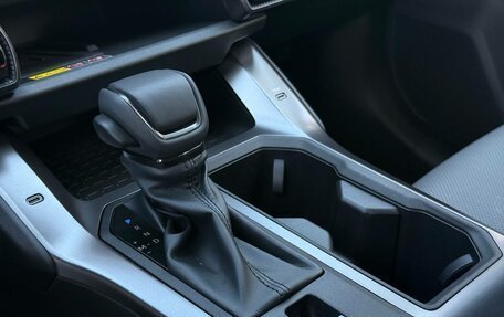 Toyota RAV4, 2026 год, 4 100 000 рублей, 28 фотография