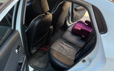 KIA Rio III рестайлинг, 2012 год, 700 000 рублей, 10 фотография