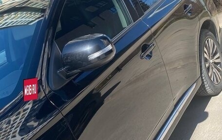 Mitsubishi Outlander III рестайлинг 3, 2022 год, 3 200 000 рублей, 5 фотография