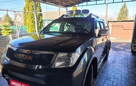 Nissan Navara (Frontier), 2013 год, 1 930 000 рублей, 2 фотография