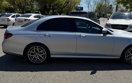 Mercedes-Benz E-Класс, 2022 год, 5 350 000 рублей, 3 фотография