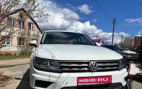 Volkswagen Tiguan II, 2019 год, 2 500 000 рублей, 1 фотография