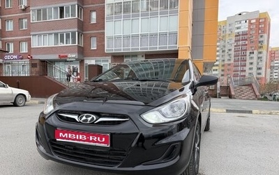 Hyundai Solaris II рестайлинг, 2013 год, 830 000 рублей, 1 фотография