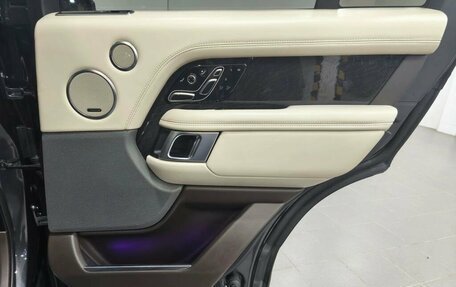 Land Rover Range Rover IV рестайлинг, 2018 год, 6 900 000 рублей, 28 фотография