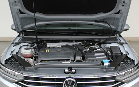 Volkswagen Passat B8 рестайлинг, 2021 год, 2 340 000 рублей, 9 фотография