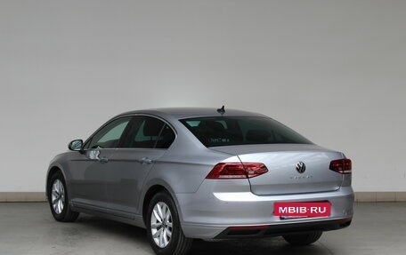 Volkswagen Passat B8 рестайлинг, 2021 год, 2 340 000 рублей, 7 фотография