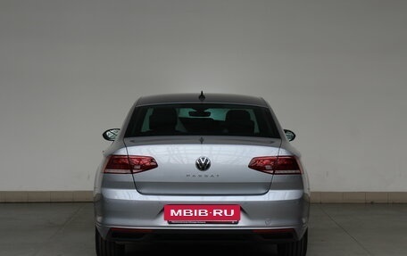 Volkswagen Passat B8 рестайлинг, 2021 год, 2 340 000 рублей, 6 фотография