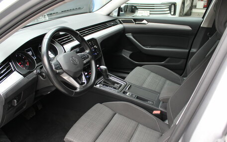 Volkswagen Passat B8 рестайлинг, 2021 год, 2 340 000 рублей, 15 фотография