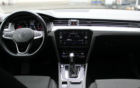 Volkswagen Passat B8 рестайлинг, 2021 год, 2 340 000 рублей, 21 фотография