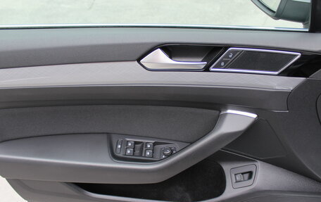 Volkswagen Passat B8 рестайлинг, 2021 год, 2 340 000 рублей, 14 фотография