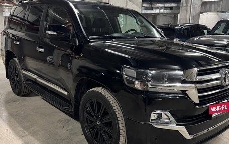 Toyota Land Cruiser 200, 2015 год, 5 500 000 рублей, 2 фотография