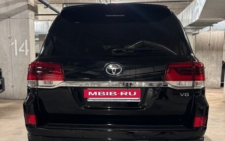 Toyota Land Cruiser 200, 2015 год, 5 500 000 рублей, 7 фотография