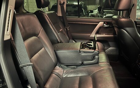 Toyota Land Cruiser 200, 2015 год, 5 500 000 рублей, 24 фотография