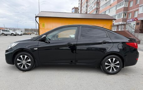 Hyundai Solaris II рестайлинг, 2013 год, 830 000 рублей, 3 фотография