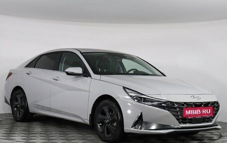 Hyundai Elantra, 2021 год, 2 250 000 рублей, 3 фотография