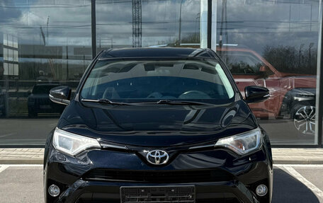 Toyota RAV4, 2018 год, 2 425 000 рублей, 3 фотография